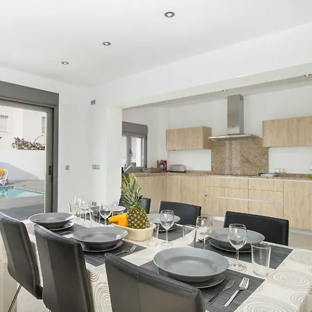 Mango By Abahana * Calpe